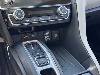 2019 Honda Insight, $15000. Photo 7