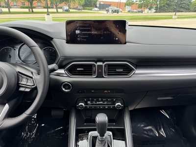 2025 Mazda CX-5, $37585. Photo 2