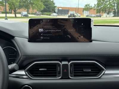 2025 Mazda CX-5, $37585. Photo 3