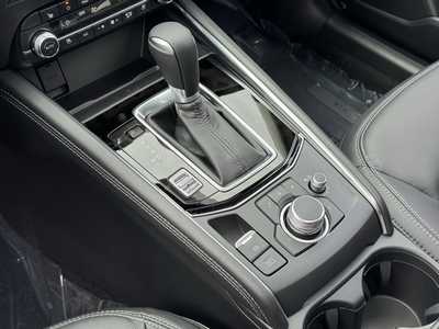 2025 Mazda CX-5, $37585. Photo 8