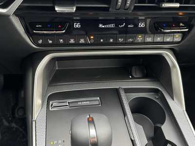 2025 Mazda CX-90, $52335. Photo 6