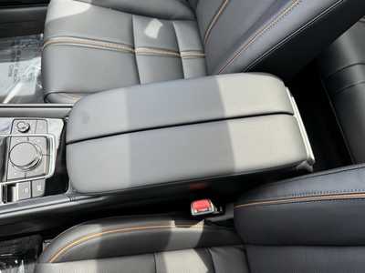 2025 Mazda CX-50, $45985. Photo 11