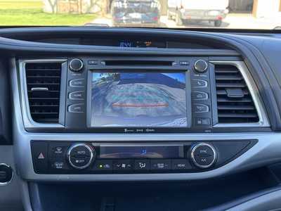 2018 Toyota Highlander, $28500. Photo 4