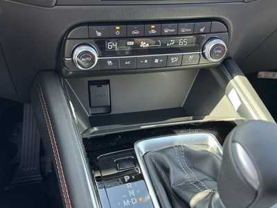 2025 Mazda CX-5, $38870. Photo 6