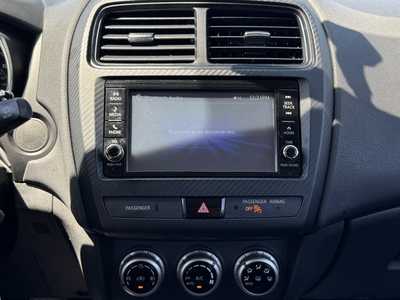 2020 Mitsubishi Outlander, $18000. Photo 3