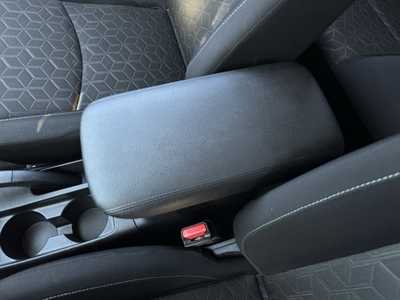 2020 Mitsubishi Outlander, $18000. Photo 8