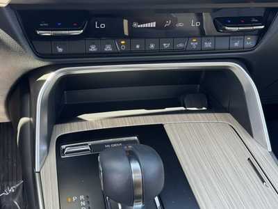 2024 Mazda CX-90, $38599. Photo 6