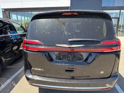 2024 Chrysler Pacifica, $30399. Photo 4