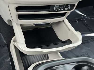 2024 Chrysler Pacifica, $30000. Photo 9