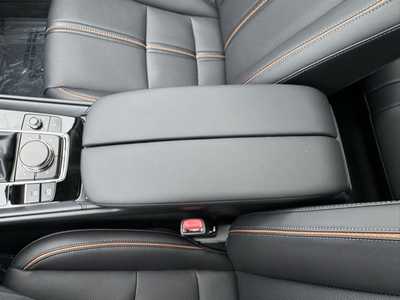 2025 Mazda CX-50, $39985. Photo 11