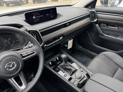 2025 Mazda CX-50, $39985. Photo 7