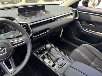 2025 Mazda CX-50, $35780. Photo 7
