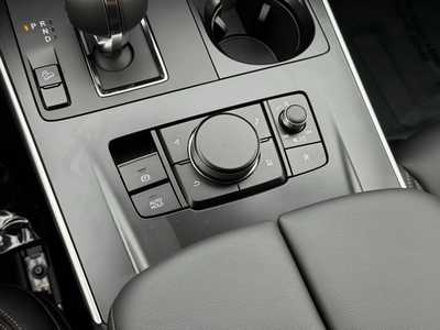 2025 Mazda CX-90, $39725. Photo 10