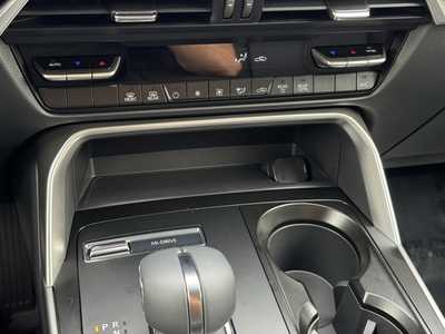 2025 Mazda CX-90, $39725. Photo 6