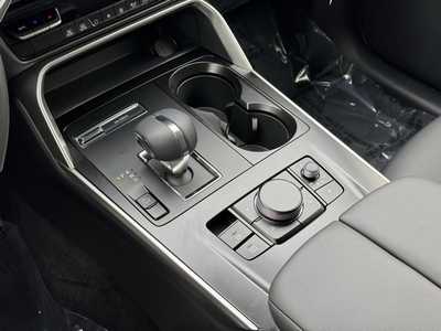 2025 Mazda CX-90, $39725. Photo 8