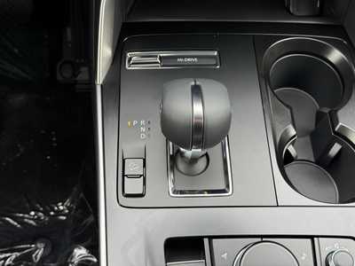 2025 Mazda CX-90, $39725. Photo 9