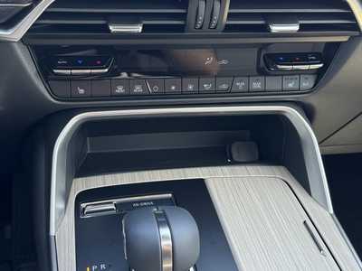 2025 Mazda CX-90, $43420. Photo 6