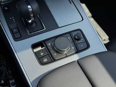 2025 Mazda CX-90, $51625. Photo 10