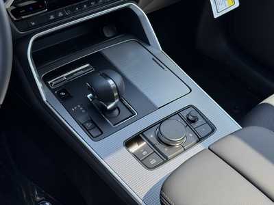 2025 Mazda CX-90, $51625. Photo 8