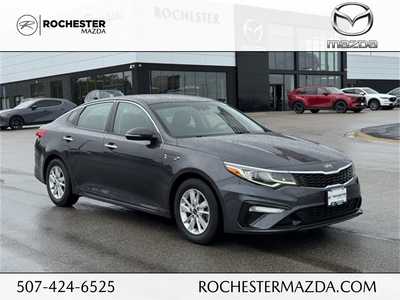 2019 Kia Optima, $13000. Photo 1