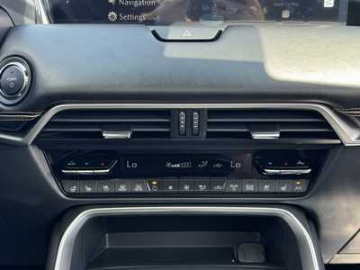 2025 Mazda CX-70, $60640. Photo 5