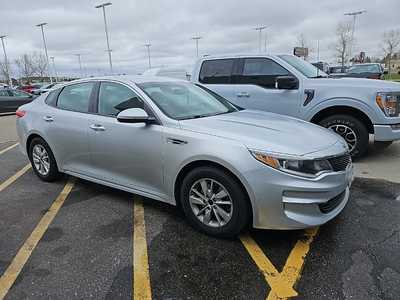 2018 Kia Optima, $8899. Photo 2