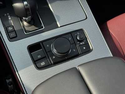2025 Mazda CX-70, $45799. Photo 11