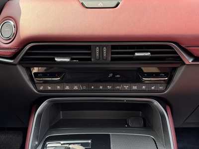 2025 Mazda CX-70, $45799. Photo 5