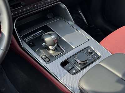 2025 Mazda CX-70, $45799. Photo 8