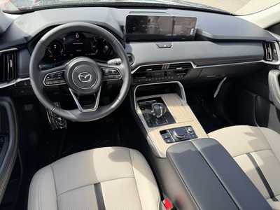 2025 Mazda CX-90, $51625. Photo 10