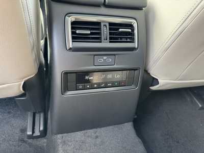 2025 Mazda CX-90, $51625. Photo 9