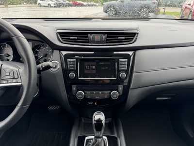 2019 Nissan Rogue, $16999. Photo 2