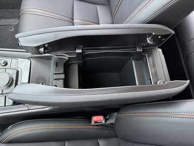 2025 Mazda CX-50, $39045. Photo 12