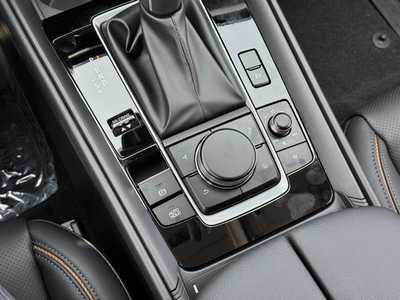 2025 Mazda CX-50, $39045. Photo 9