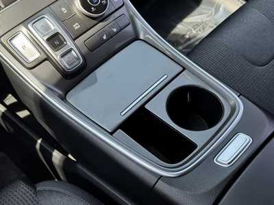 2022 Hyundai Santa Fe, $25000. Photo 8