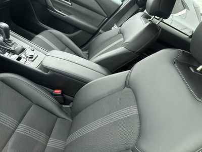 2025 Mazda CX-50, $32999. Photo 5