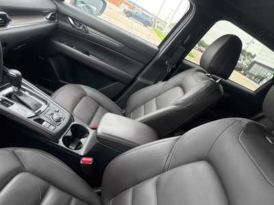 2025 Mazda CX-5, $37649. Photo 5