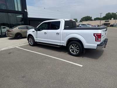 2015 Ford F150 Crew Cab, $17000. Photo 2