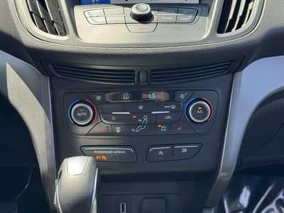 2018 Ford Escape, $15500. Photo 6