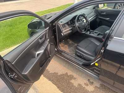 2016 Toyota Camry, $17999. Photo 4