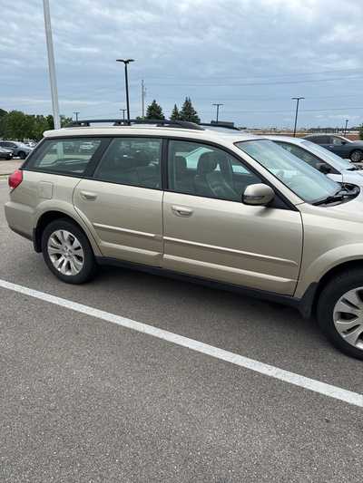 2008 Subaru Outback, $8000. Photo 3
