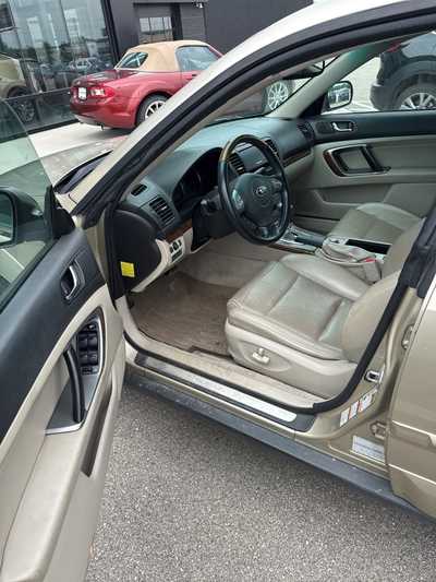 2008 Subaru Outback, $8000. Photo 5