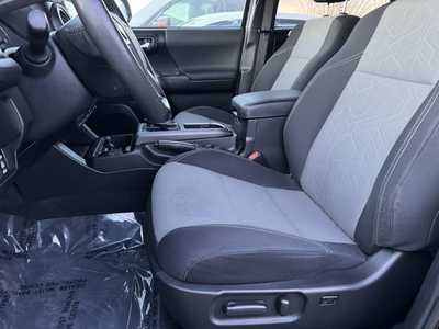 2022 Toyota Tacoma, $33999. Photo 4