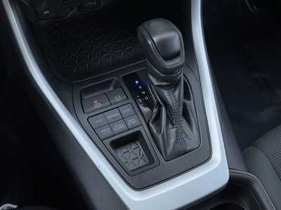 2021 Toyota RAV4, $23999. Photo 8
