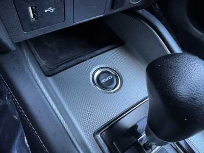 2020 Mitsubishi Outlander, $16599. Photo 10