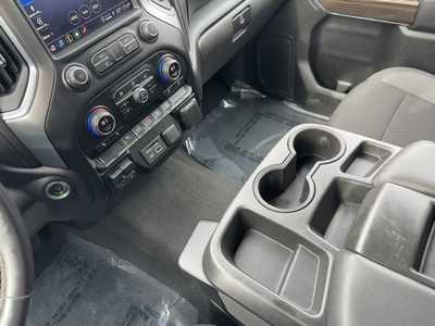 2021 Chevrolet 1500 Crew Cab, $26599. Photo 10
