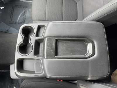 2021 Chevrolet 1500 Crew Cab, $26599. Photo 11
