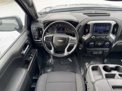 2021 Chevrolet 1500 Crew Cab, $26599. Photo 6