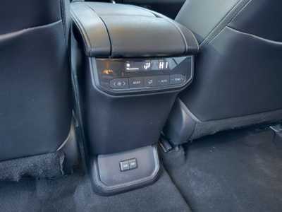 2022 Toyota Highlander, $35998. Photo 8