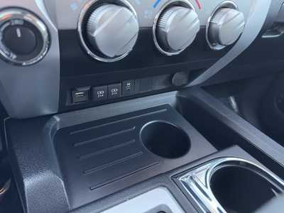 2021 Toyota Tundra Crew Cab, $42998. Photo 10